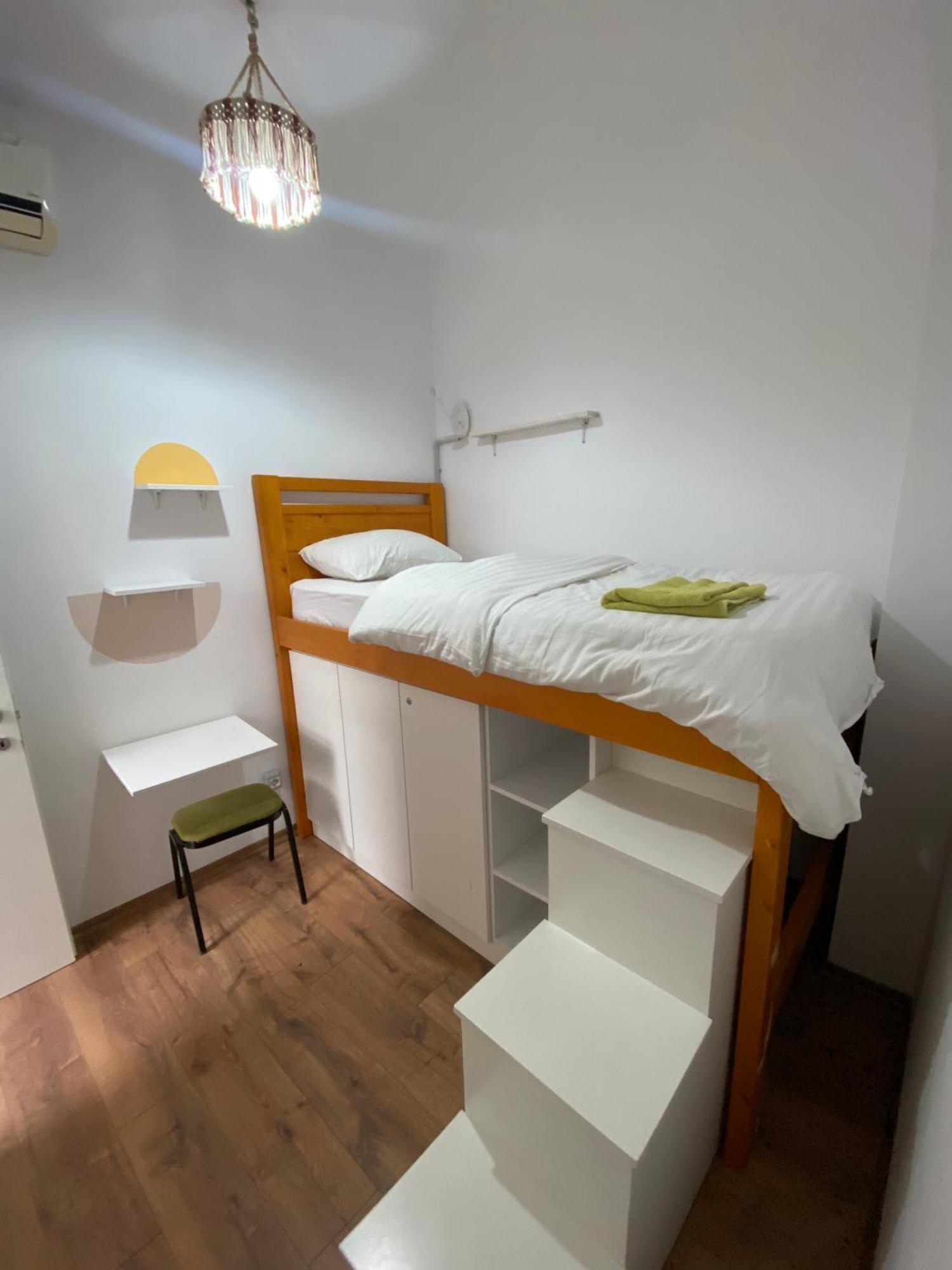 Trip'N'Hostel Chill Zone Tirana Buitenkant foto